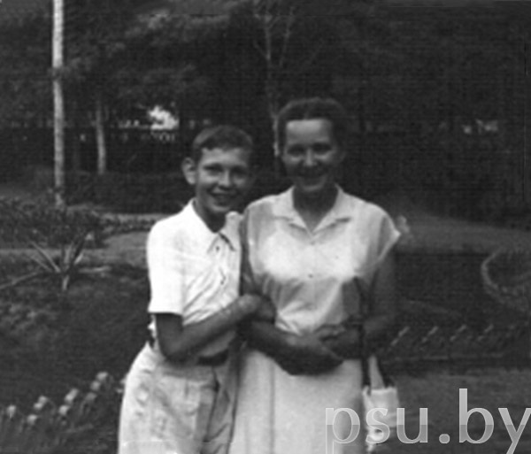 А.Ф. Оськин с мамой