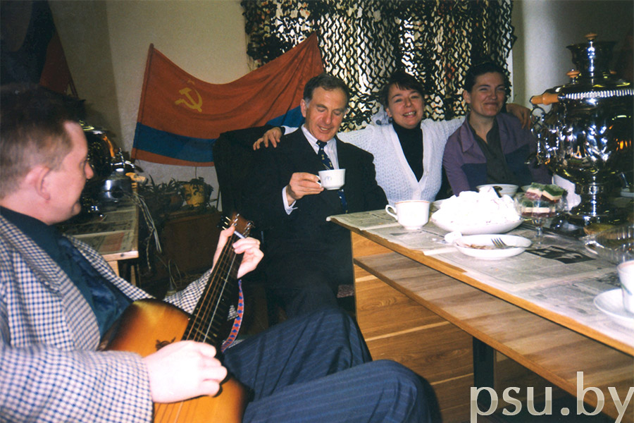 Чаепитие в Студенческом клубе, 1999 год