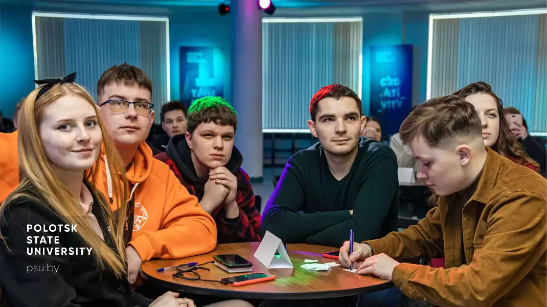 Соревнования среди студентов МТФ в караоке-батл