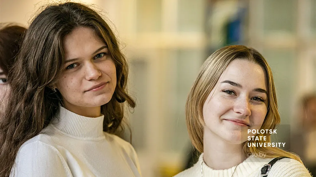 Студенты на открытии недели ЮФ