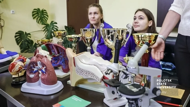 На площадке гуманитарного факультета