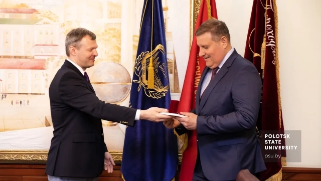Награждение Майорова В.В. нагрудным знаком ПГУ