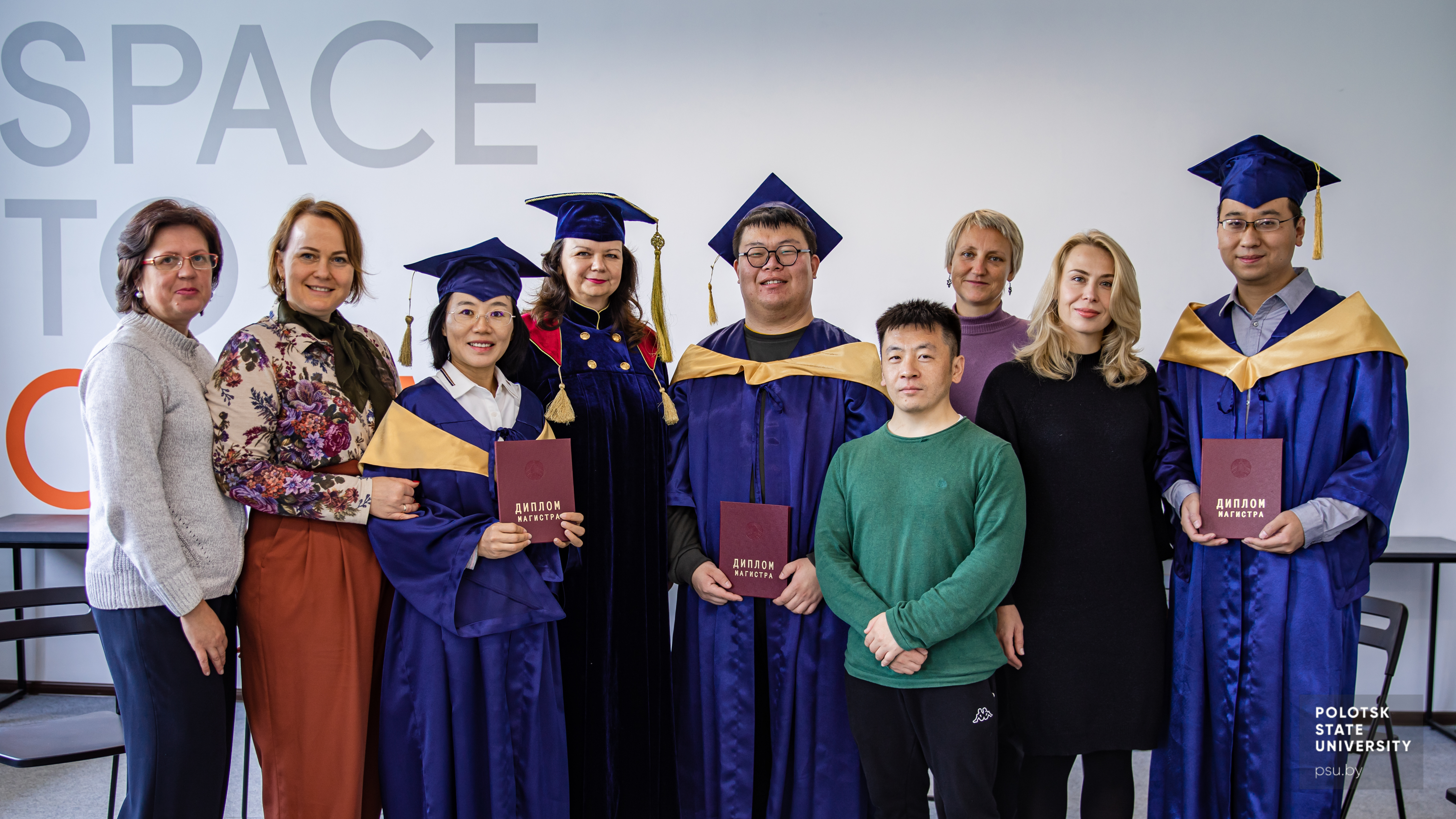 Master's degree diplomas were awarded to foreign students