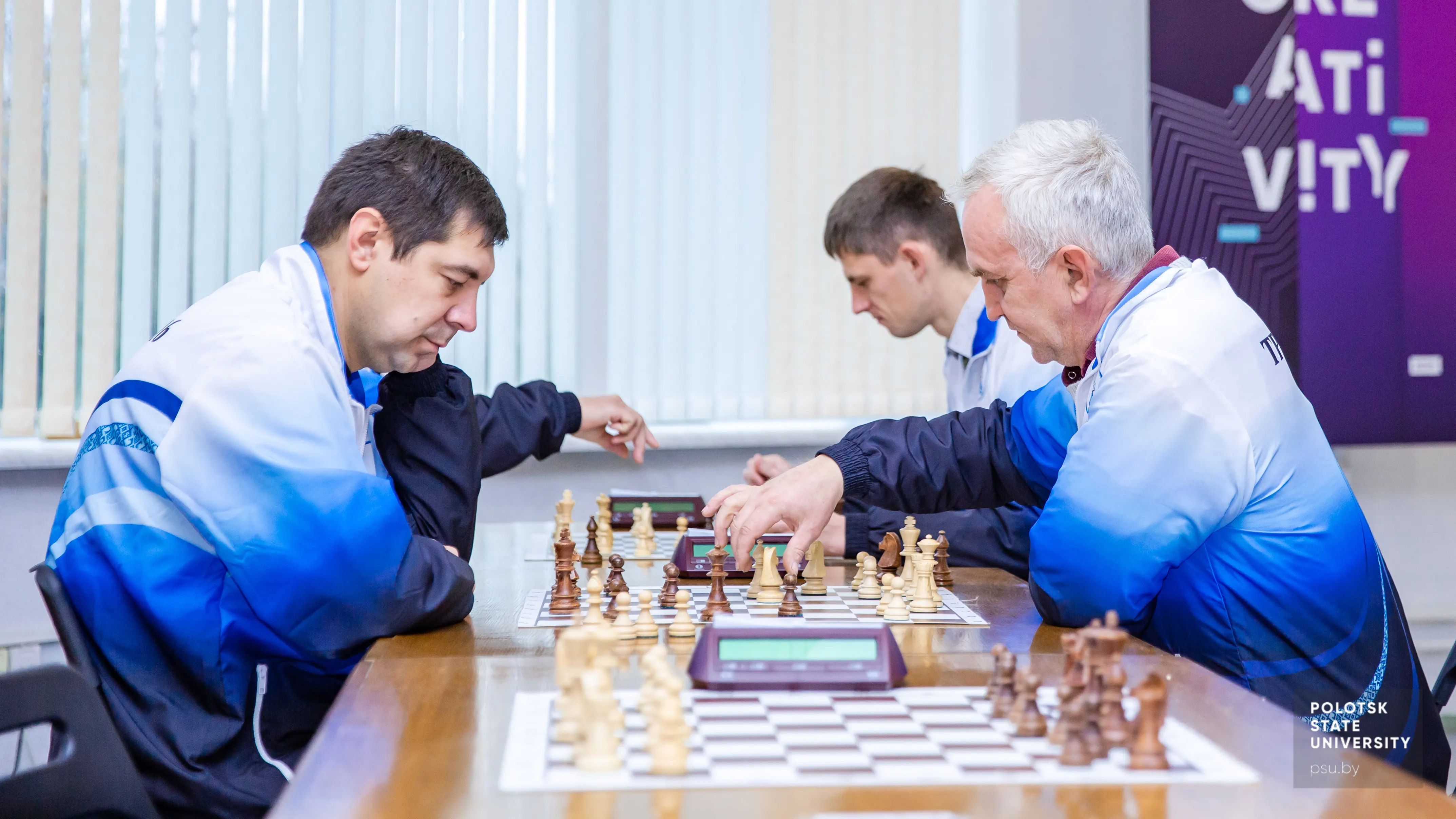 Участники шахматного турнира