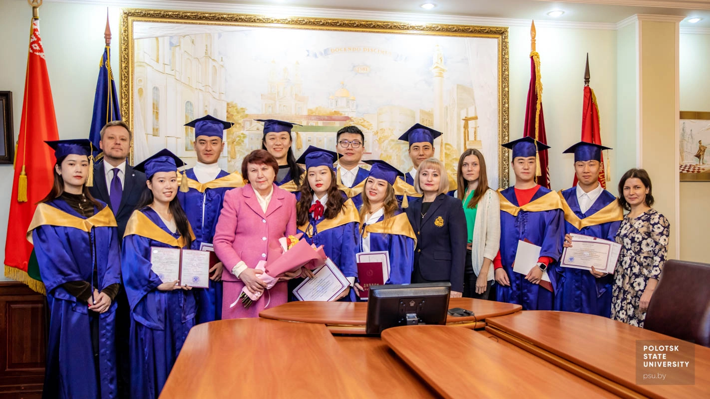 Graduation of students from China