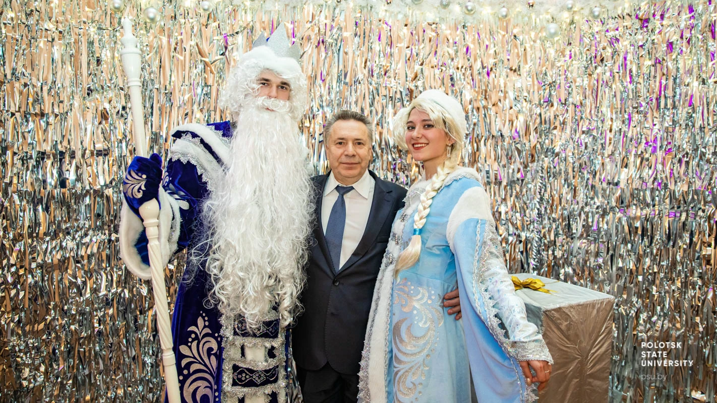 Дед Мороз и Снегурочка