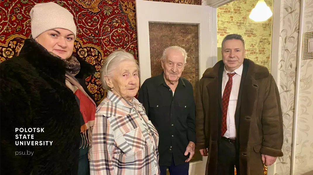 Наталья Викторовна Харлашова, Павел Васильевич Коваленко поздравляют ветеранов
