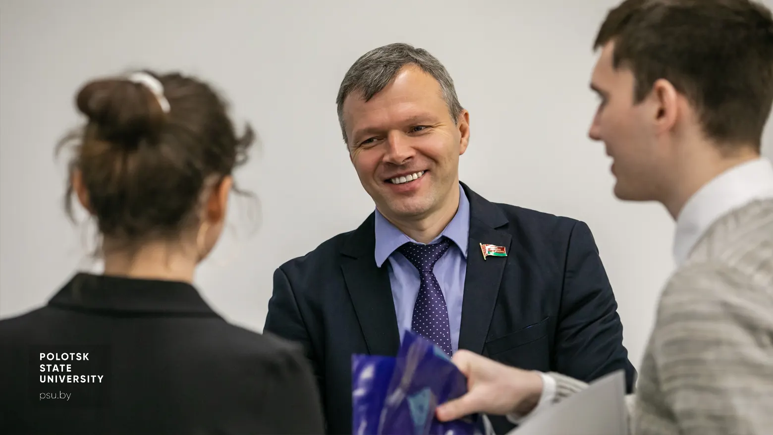 Награждение победителей конкурса О.А.Романовым
