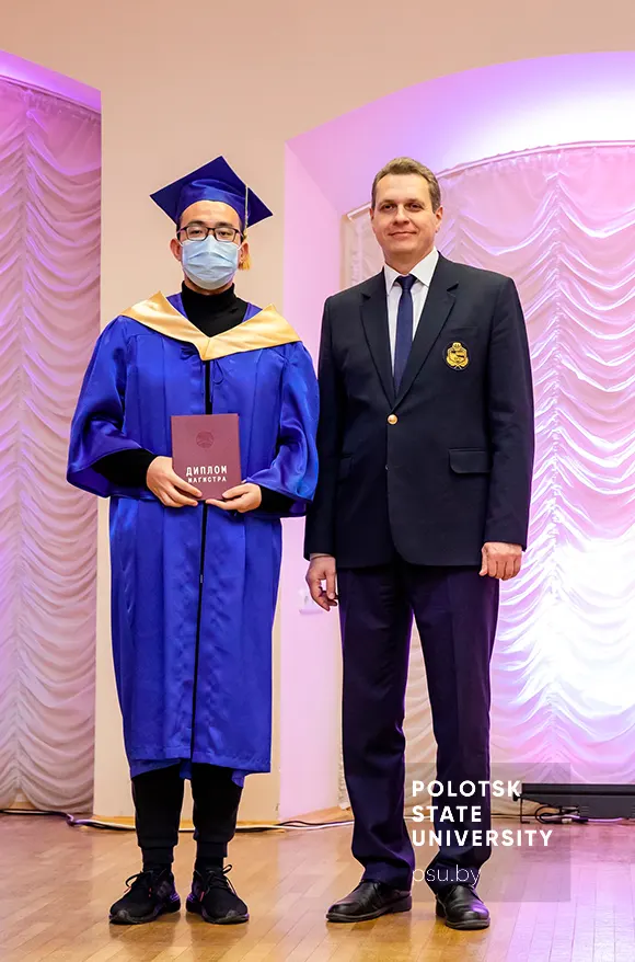 Awarding of Master's degree diplomas to graduates from China