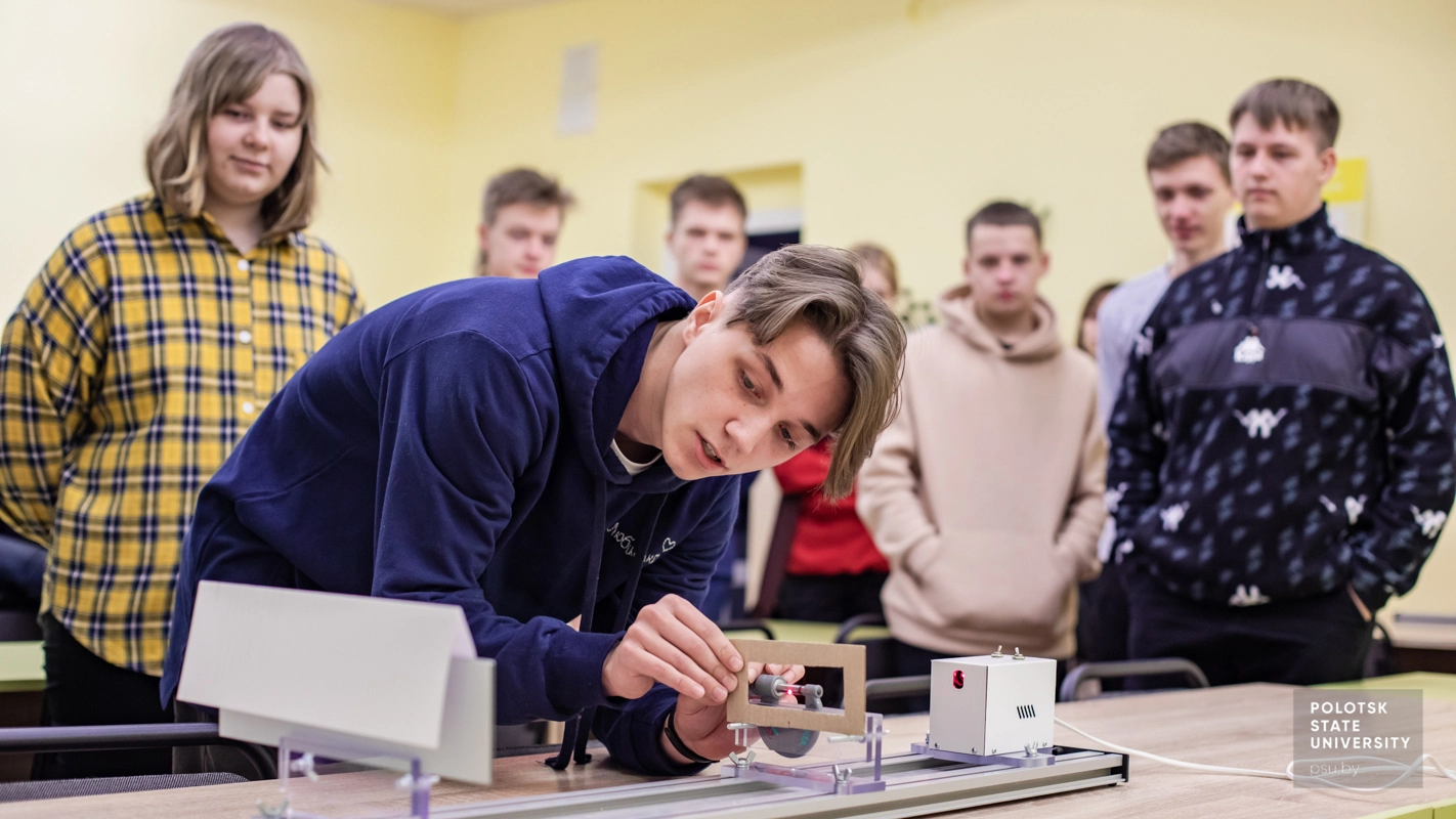 У факультета компьютерных наук и электроники