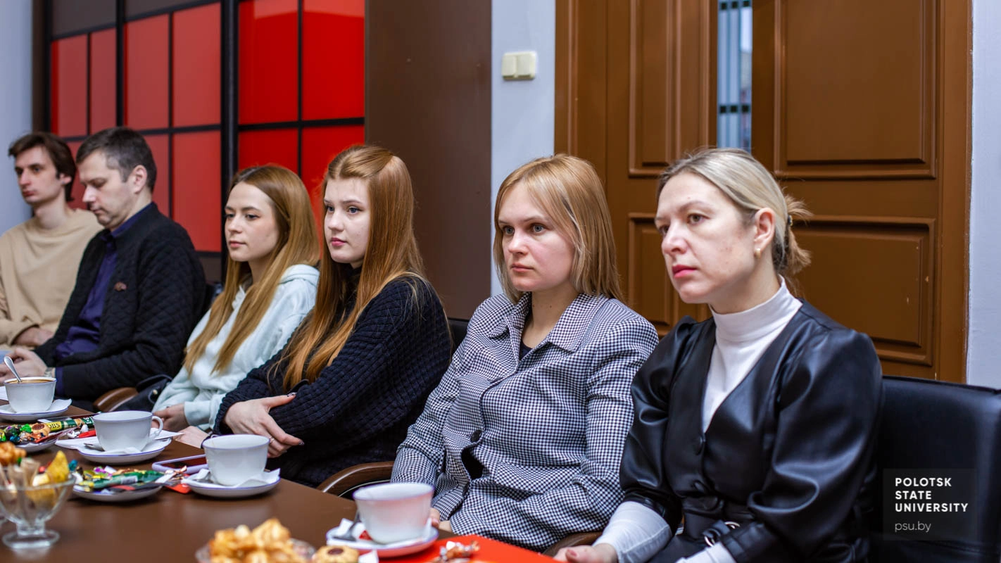 Круглый стол «Мир и созидание в духовном свете»