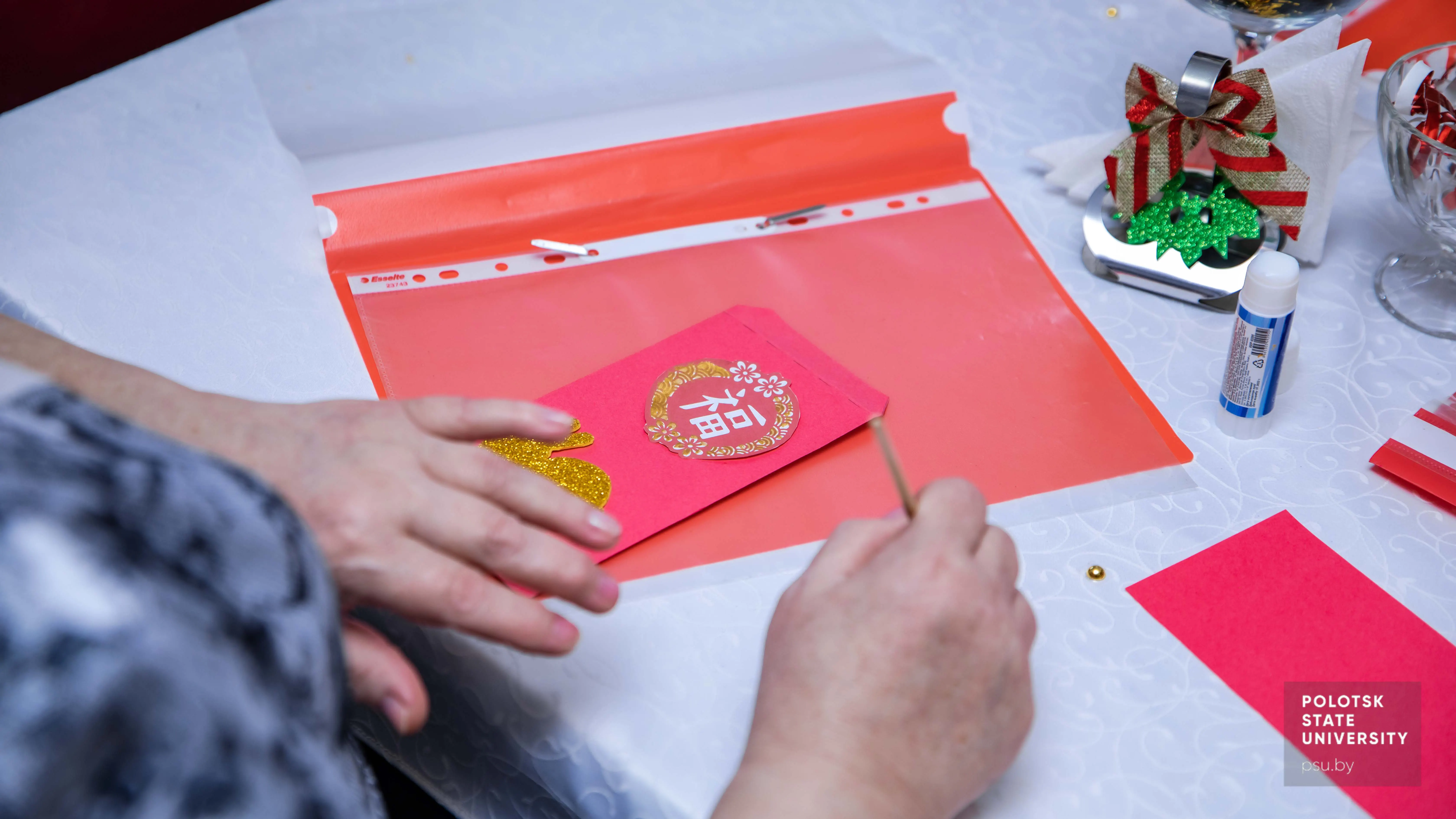 Изготовление конвертов «Хунбао»