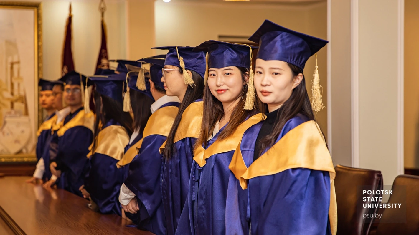 Undergraduates from the People's Republic of China