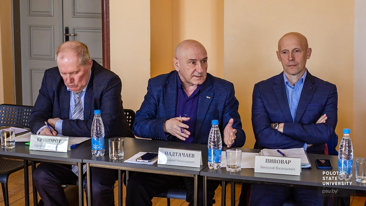 Участники дискуссионной панели международного круглого стола "Забвению не подлежит"