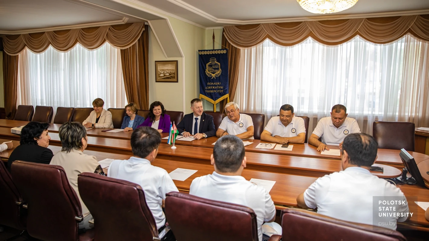 Round table with the participation of Y. Romanovsky