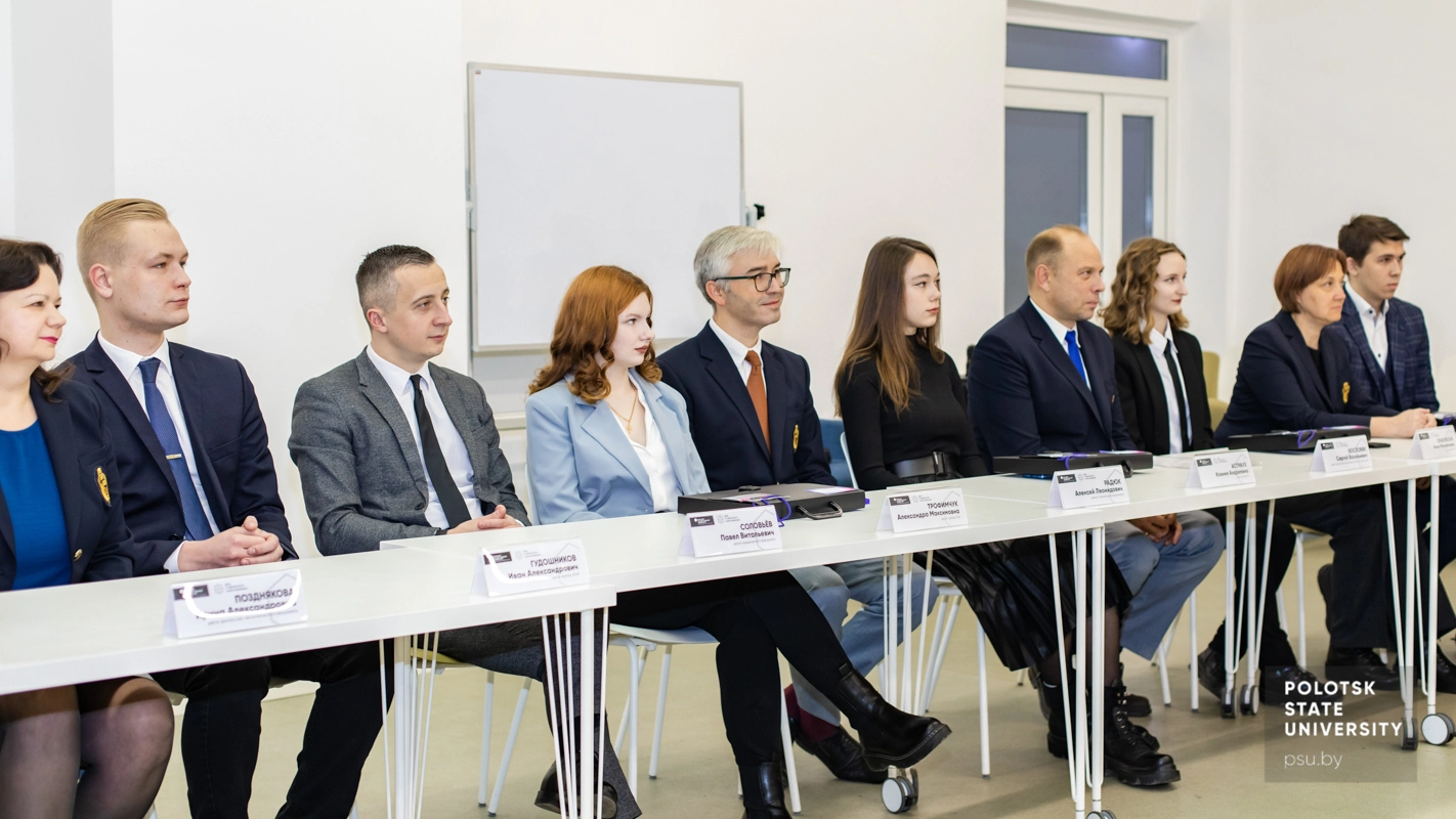 Деканы и их дублеры