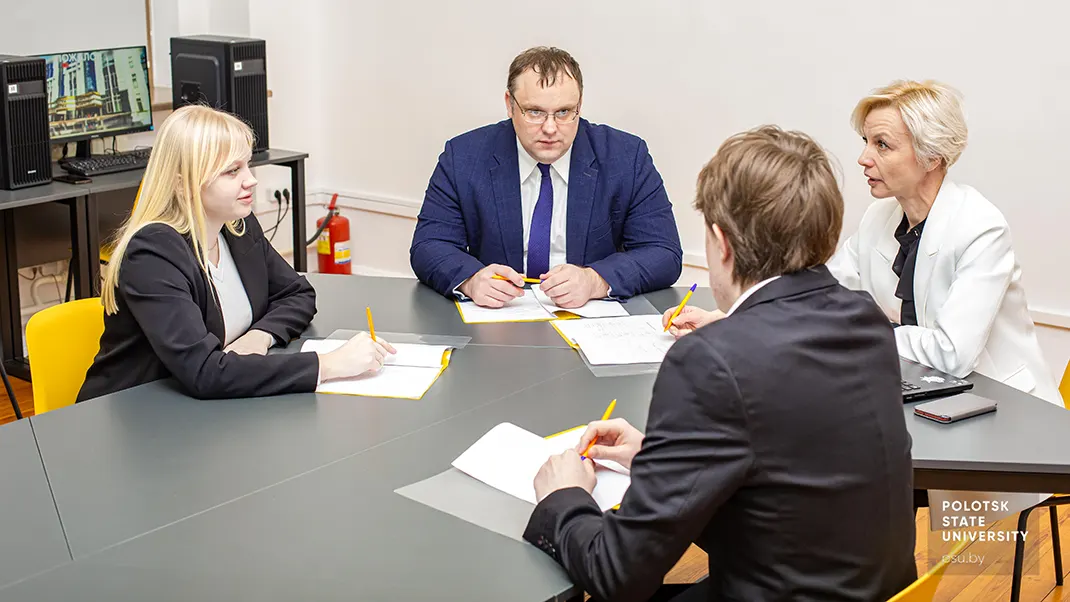 Работа рабочей группы специалисто Полоцкого государственного университета и ОАО «Нафтан»
