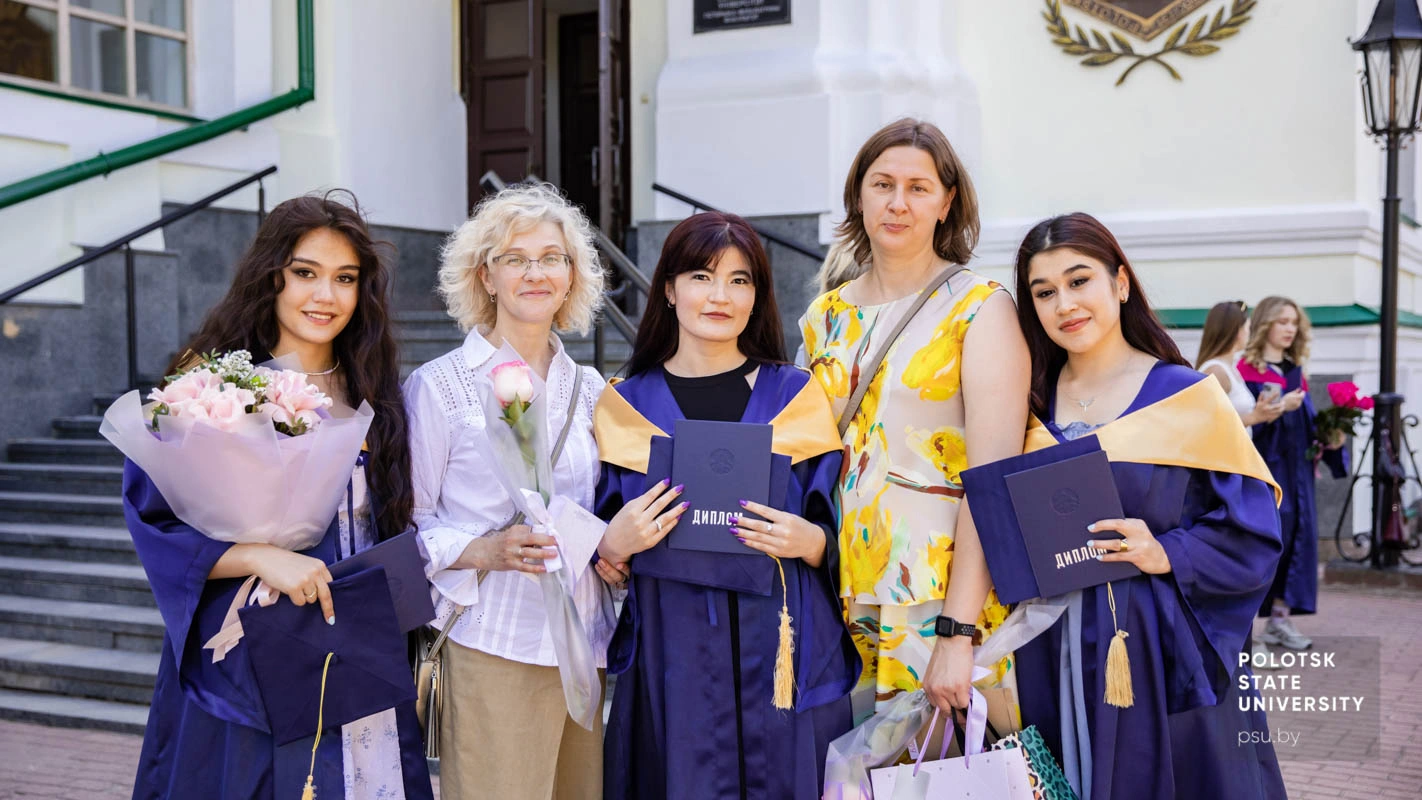 Уручэнне дыпломаў выпускнікам 2024