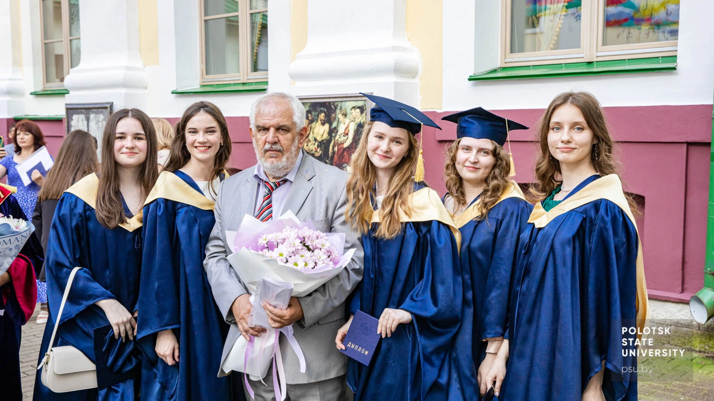 Уручэнне дыпломаў выпускнікам 2024