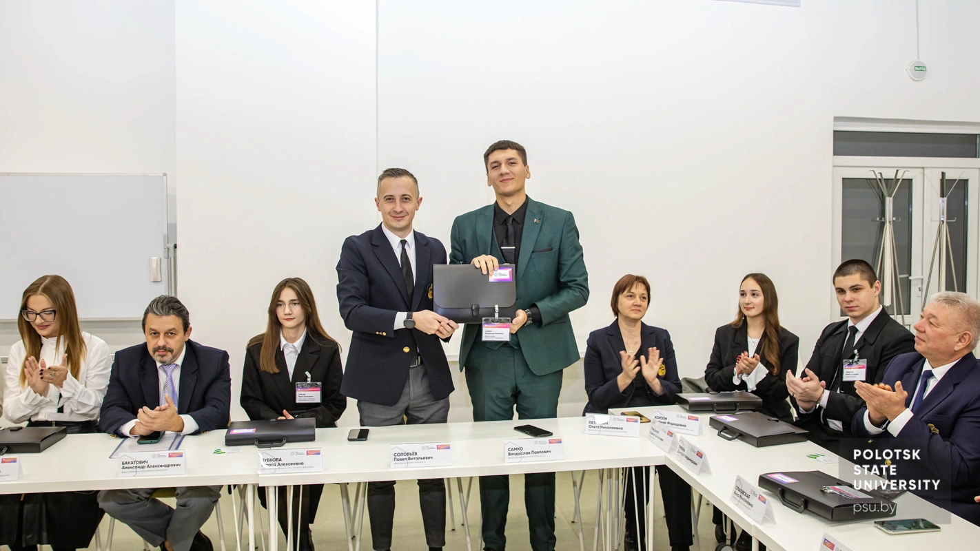 Церемония передачи портфелей