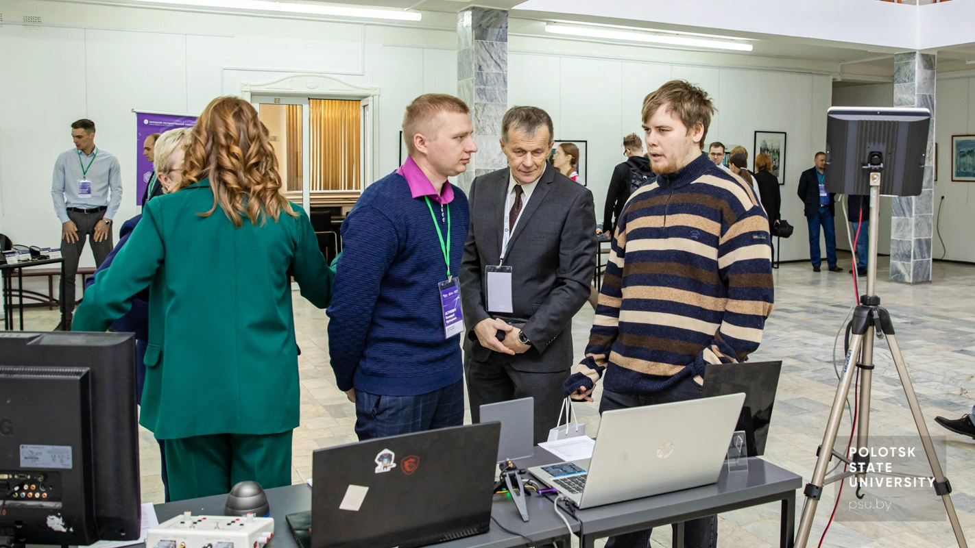 Экспозиция продукции ведущих предприятий Витебской области