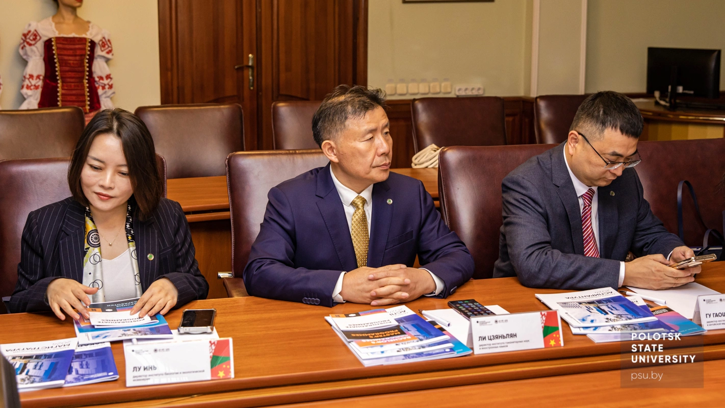 Participants of the solemn ceremony of signing documents on cooperation in the scientific and educational sphere