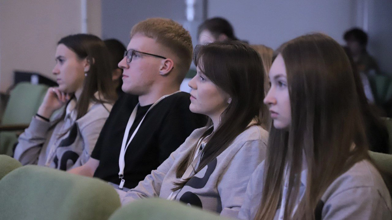 Встреча с представителями патриотического медиамира
