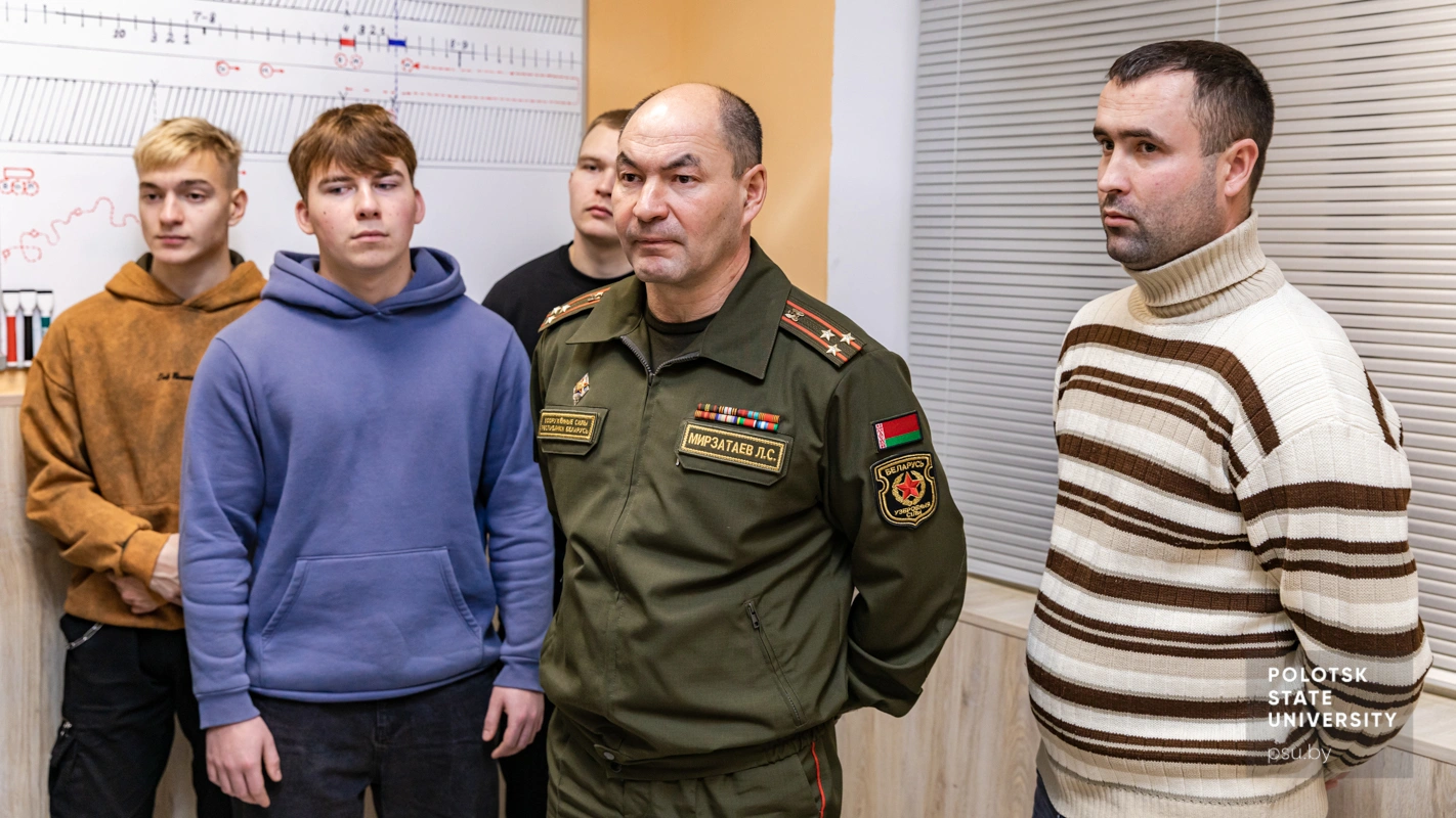 Экскурсия по территории пограничной заставы