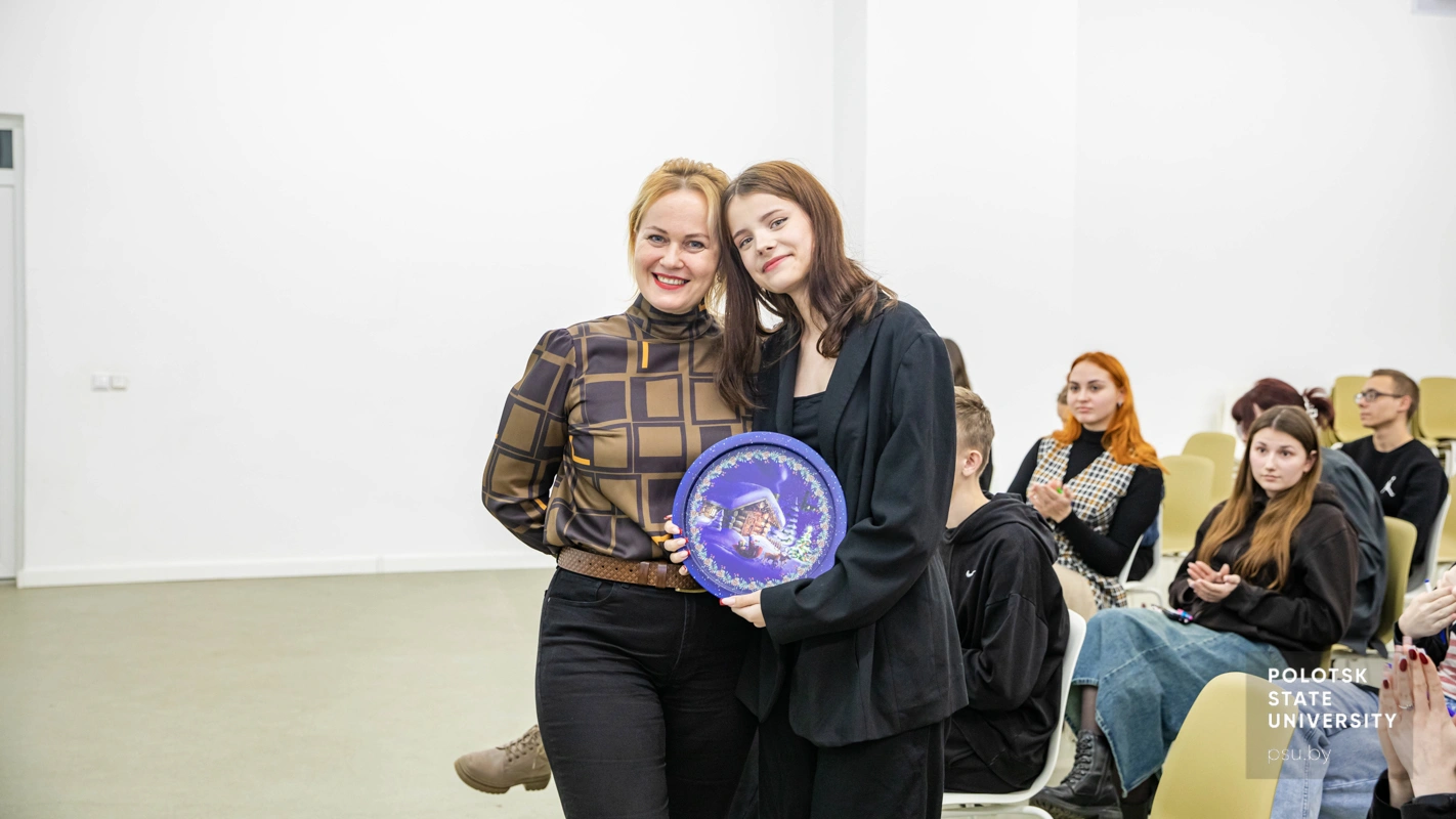 Инга Владимировна Зенькова и Владислава Накладович