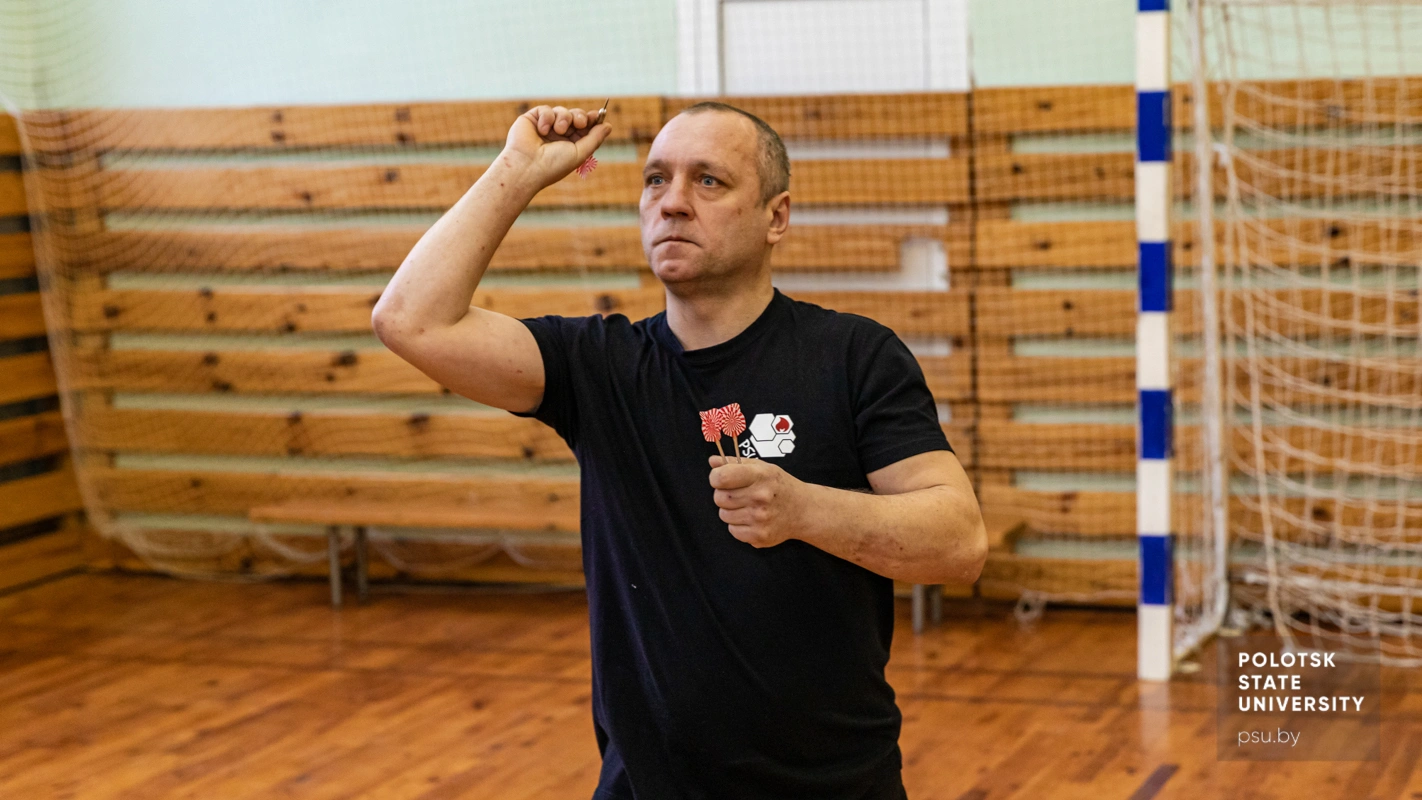 Дартс