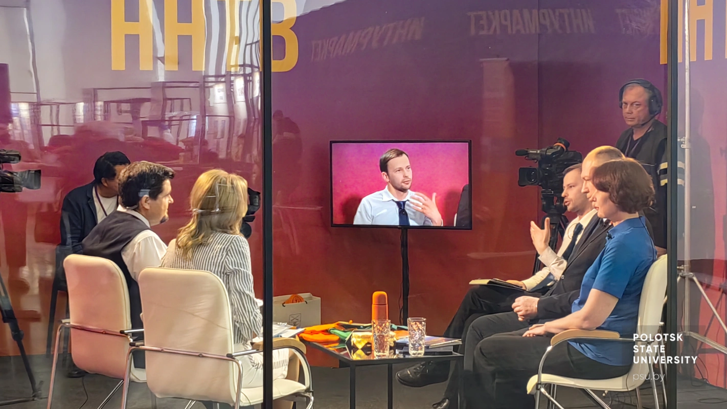 Руководитель турцентра Александр Николаевич Борисевич на интервью телеканалу «Волга 24»