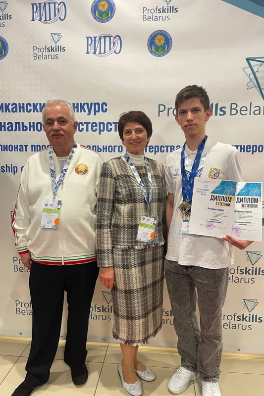 Сергей Васильевич Кухта с победителем республиканского зачета