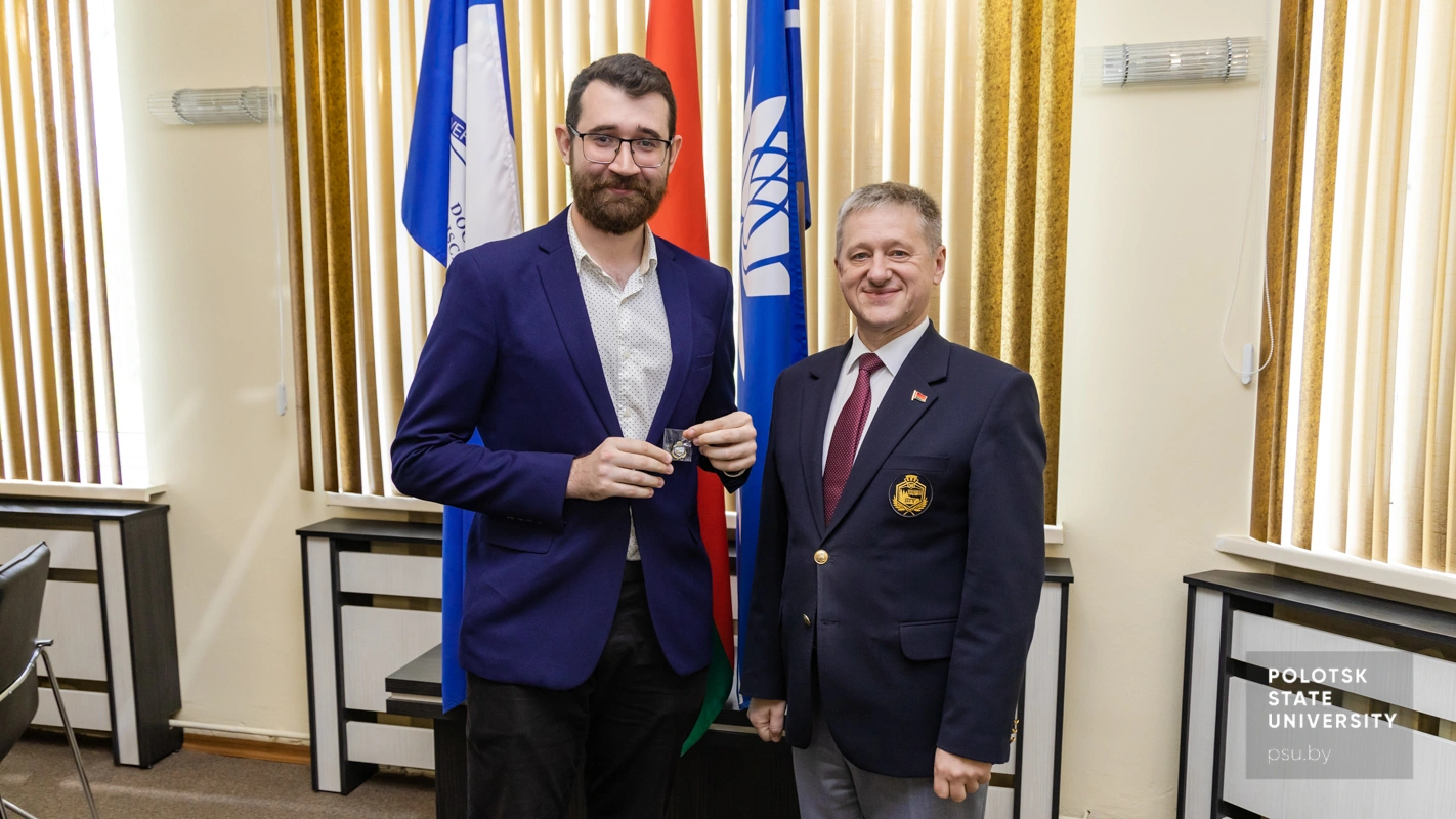Юрий Яценович Романовский и молодые специалисты Юрий Яцентович Романовский и молодые специалисты