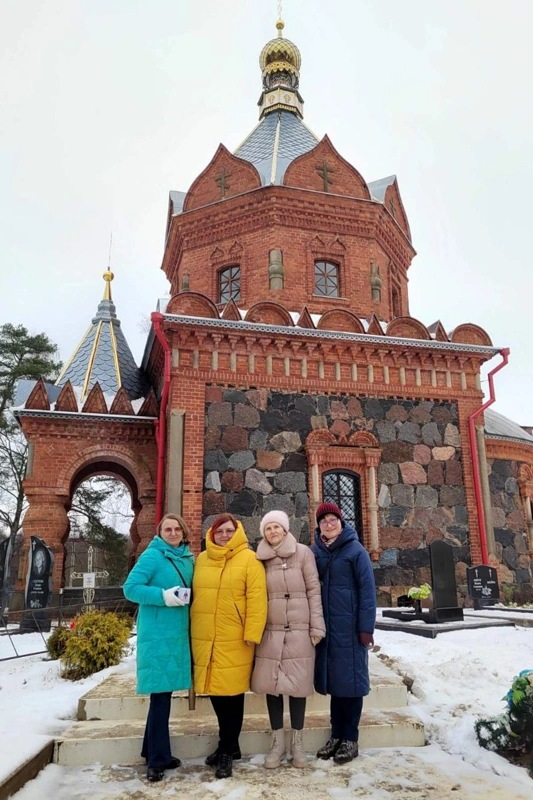 Инесса Изотовна Матвеева и преподаватели кафедры математики и компьютерной безопасности