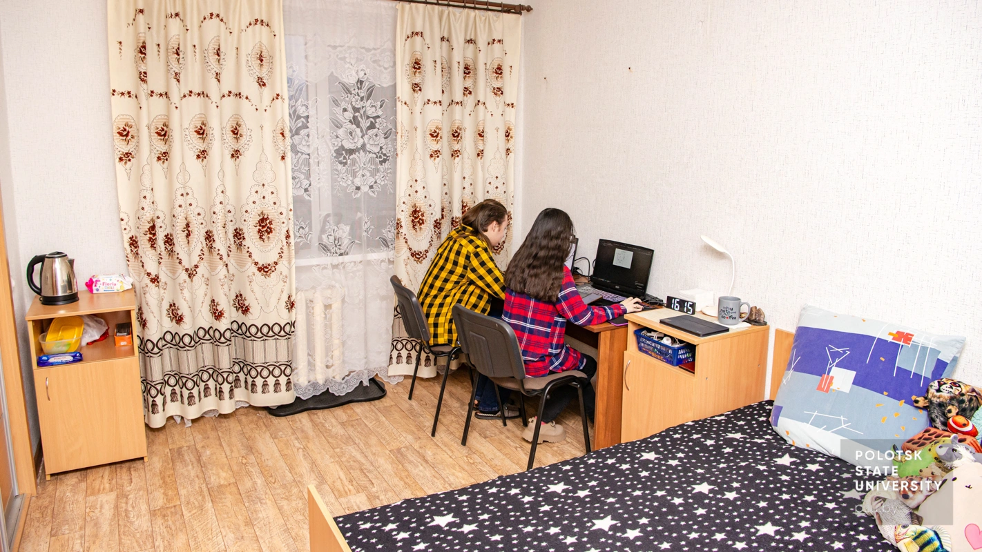 Комната Найиры и Никиты Чекуновых в общежитии