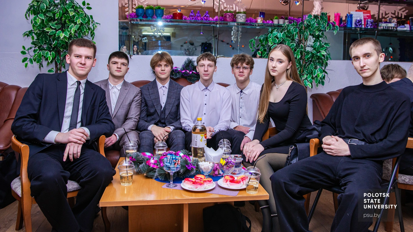 Участники праздничного вечера