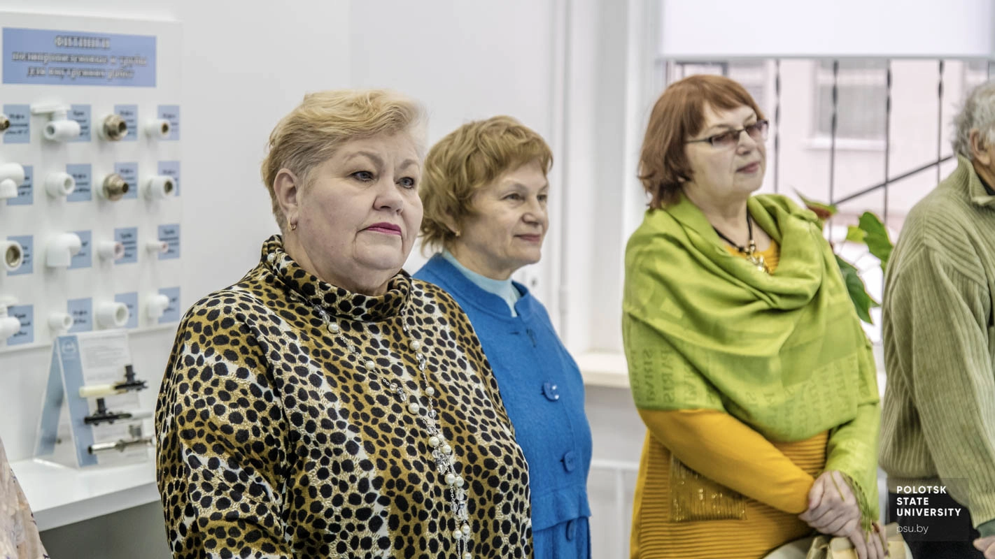 Экскурсия по лабораториям