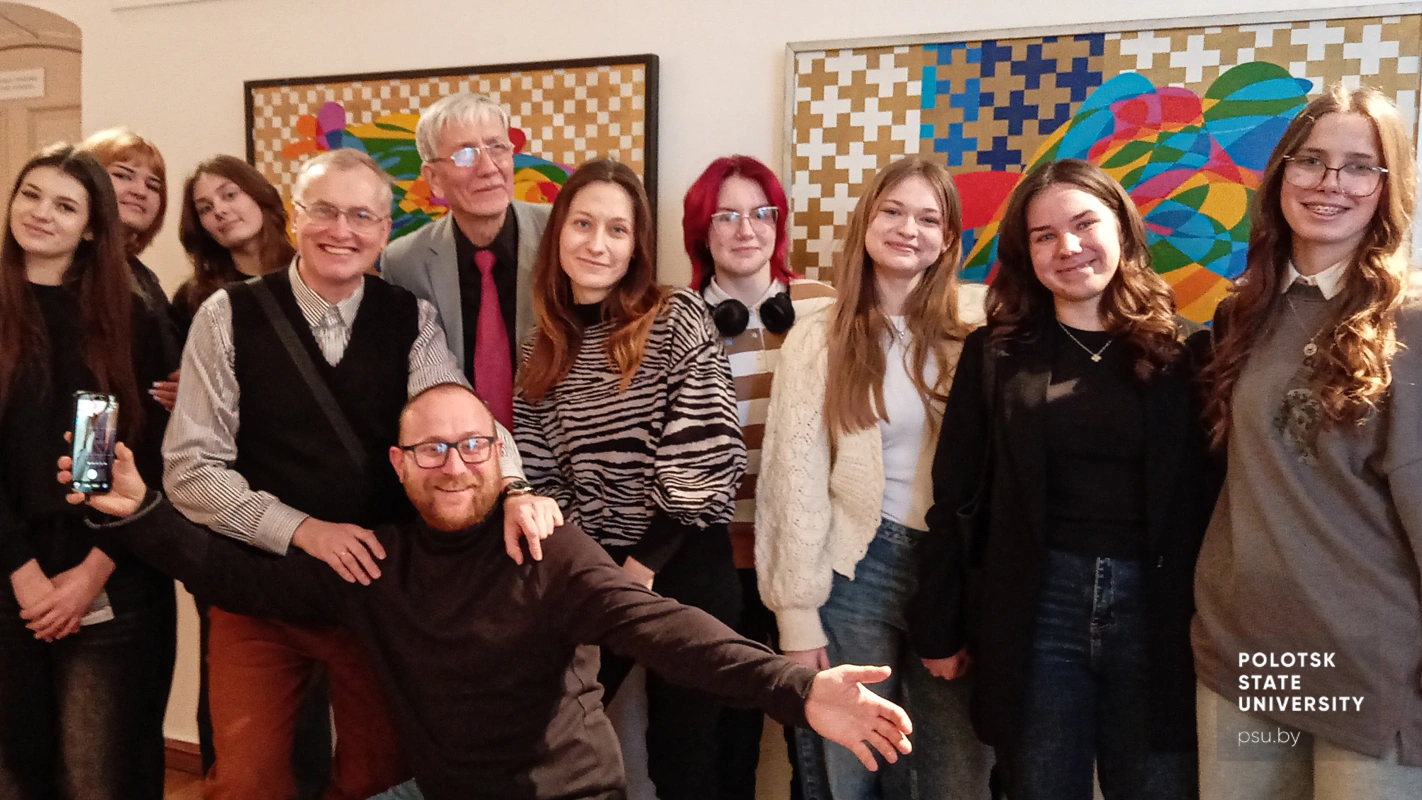 Преподаватели кафедры архитектуры и дизайна и студенты специальности «Дизайн предметно-пространственной среды»