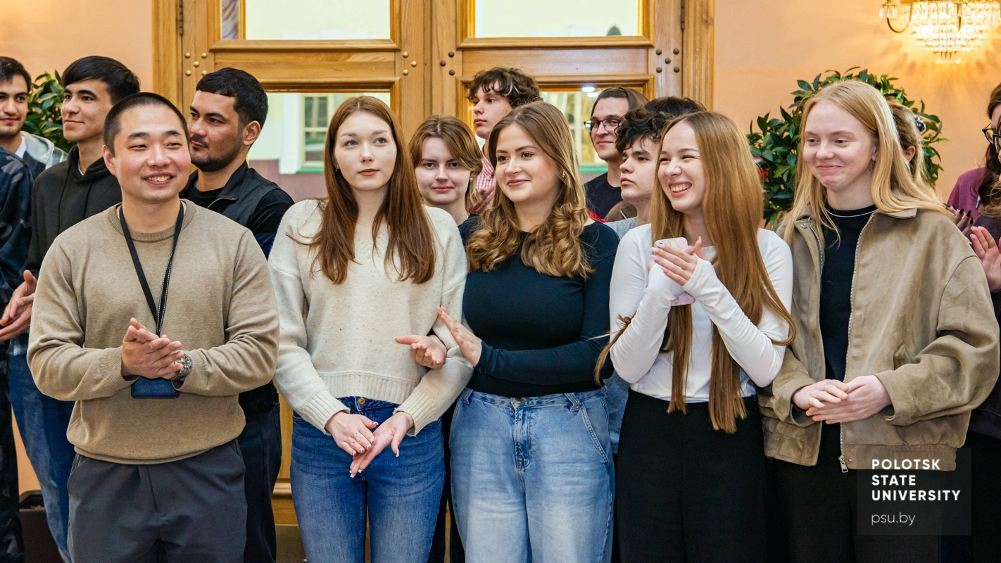 Студенты гуманитарного факультета