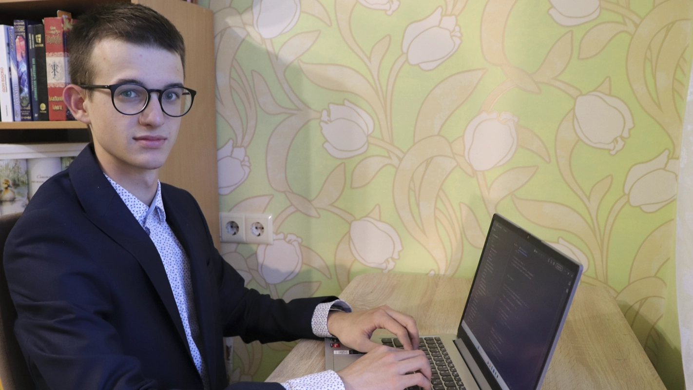Максим Барков
