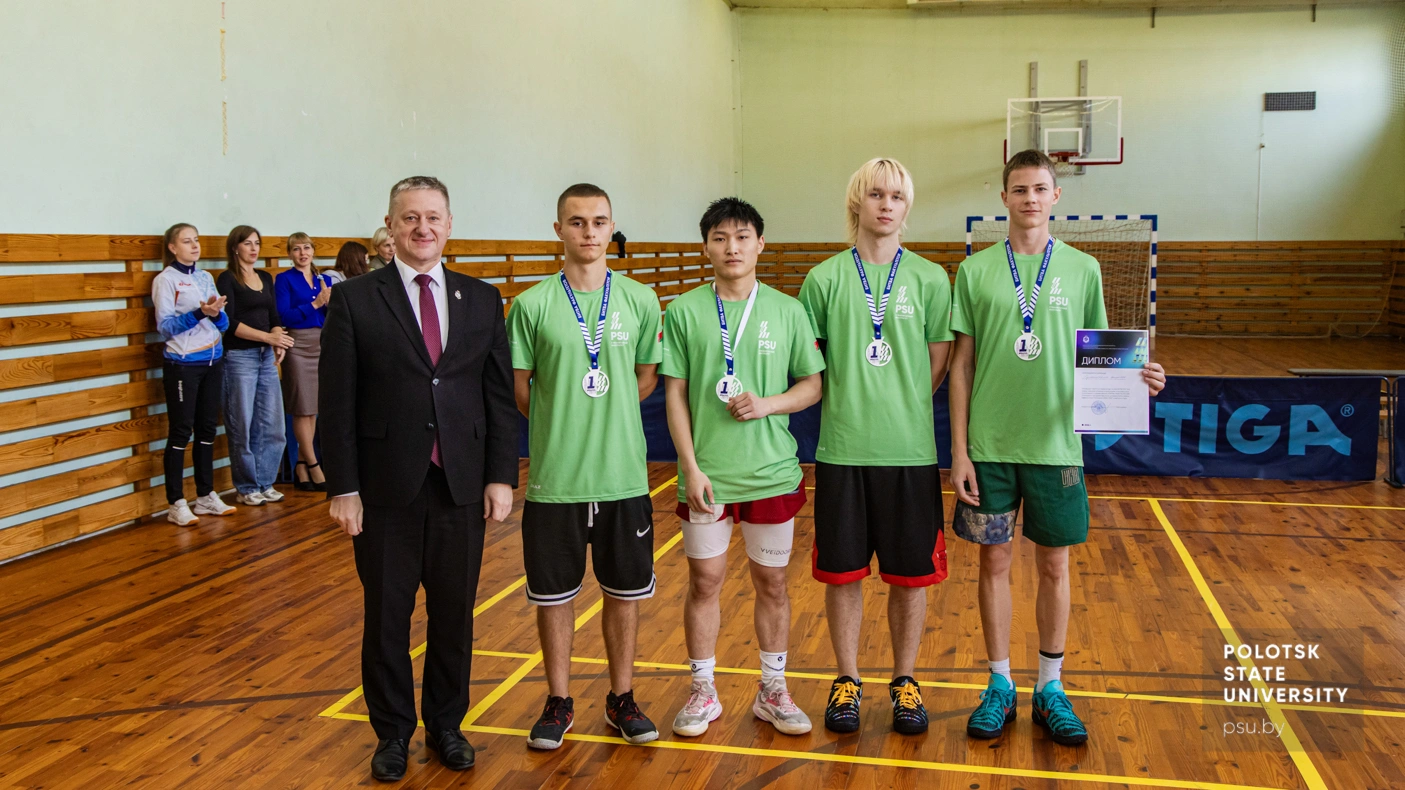 Юрий Яцентович Романовский и сборная команда гуманитарного факультета