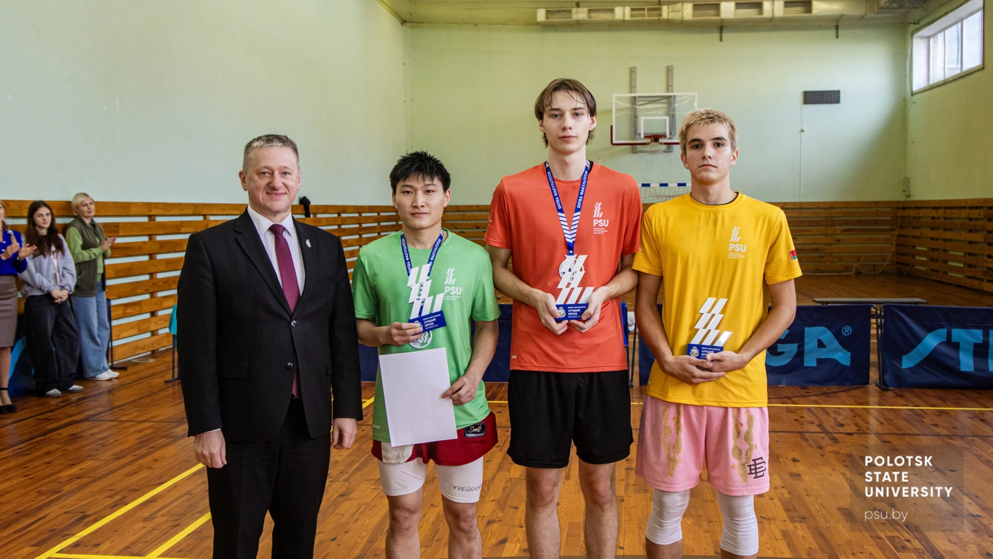 Юрий Яцентович Романовский и лучшие игроки турнира