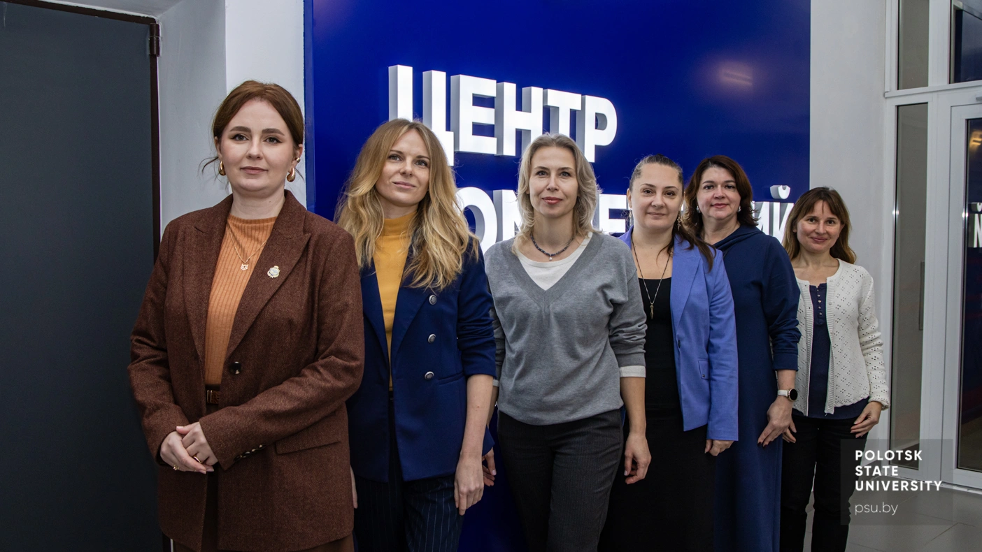 Ольга Константиновна Новикова и преподаватели кафедры теплогазоводоснабжения и вентиляции