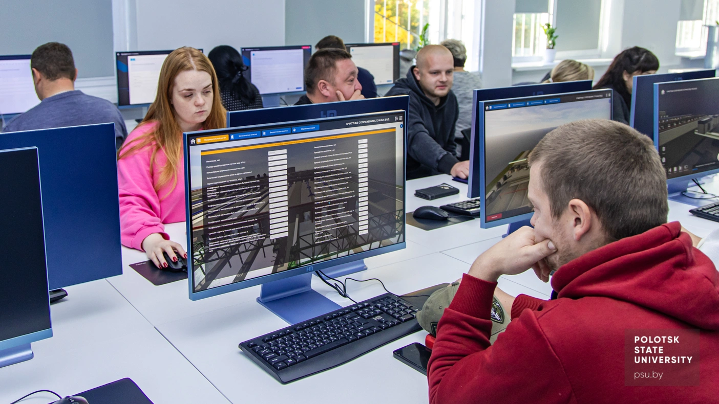 Преподаватели и слушатели программы повышения квалификации