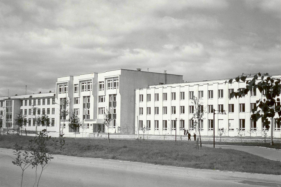 Главный корпус НПИ, 1970-е гг.