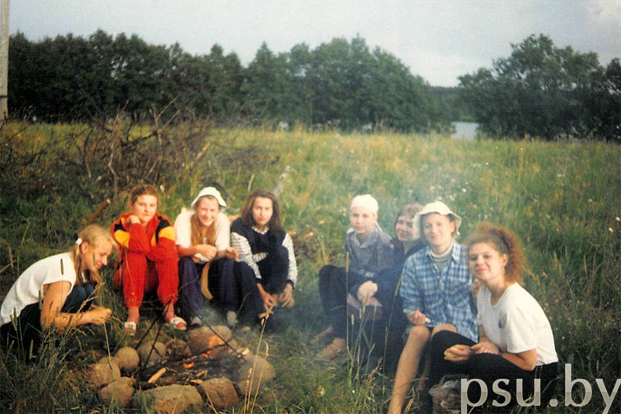Этнаграфічная экспедыцыя на тэрыторыі Мёрскага р-на. Студэнты ПДУ 1997 студэнты ПДУ