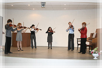 Международный день музыки - Ансамбль скрипачей