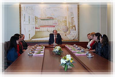 Встреча Лазовского с представительницами студенчества ПГУ - Беседа