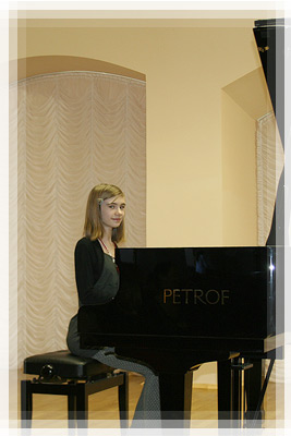 Выступление юных дарований в Полоцком коллегиуме - Подопечные педагогов детской школы искусств Выступление юных дарований - Подопечные педагогов детской школы искусств