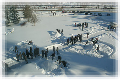Проводы зимы по-студенчески 2012 - Строительство из снега